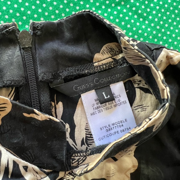 Vintage Guess Collection Black and Cream Floral Short Sleeve Dress - Picture 9 of 10